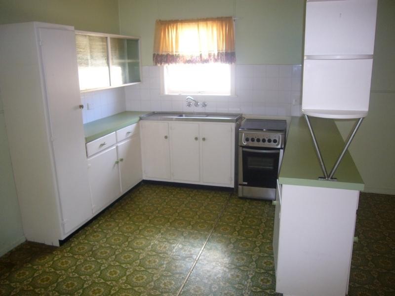 2/13 Jubilee Avenue, Broadbeach QLD 4218