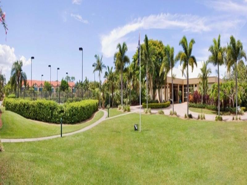 Villa 8 ‘Twerton’, 125 Santa Cruz Boulevard, Clear Island Waters QLD 4226