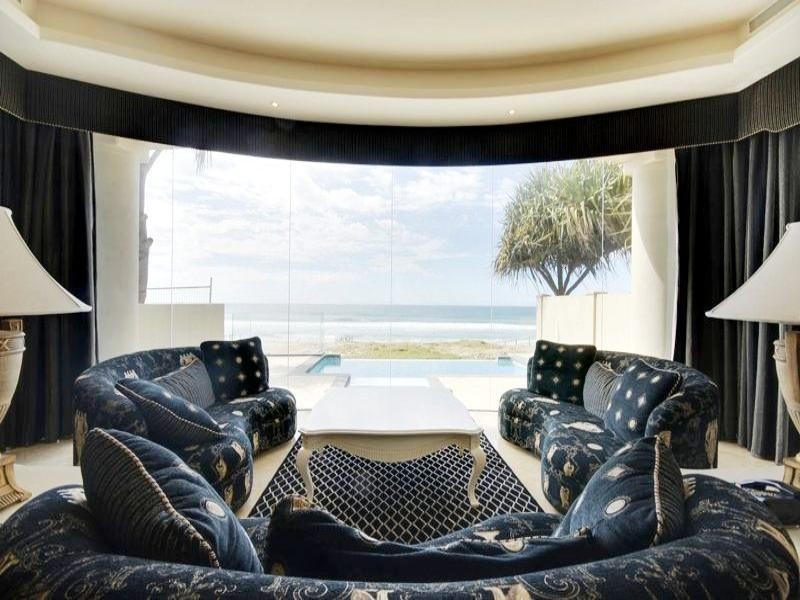 31 Hedges Avenue, Mermaid Beach QLD 4218