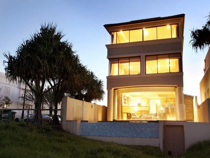 31 Hedges Avenue, Mermaid Beach QLD 4218