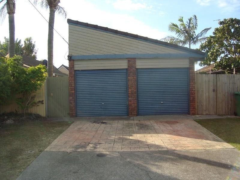 2/39 Seashell Avenue, Mermaid Beach QLD 4218