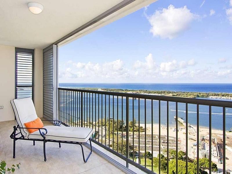 292/105 Scarborough Street, Southport QLD 4215