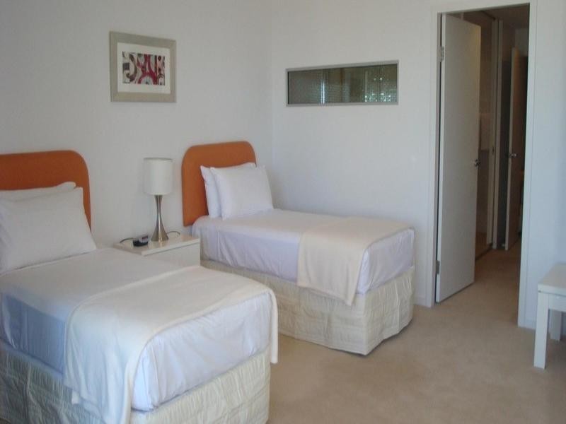 1802/89 ‘The Wave’, Surf Parade, Broadbeach QLD 4218