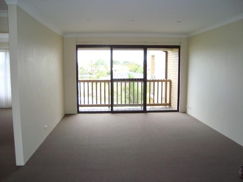 10/18 Sunshine Boulevard, Broadbeach Waters QLD 4218
