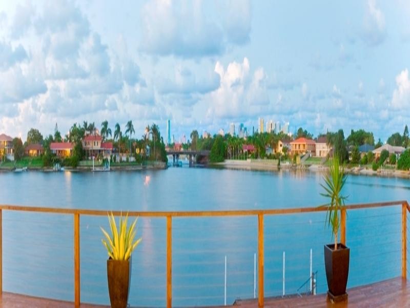 52 Rumrunner Street, Mermaid Waters QLD 4218