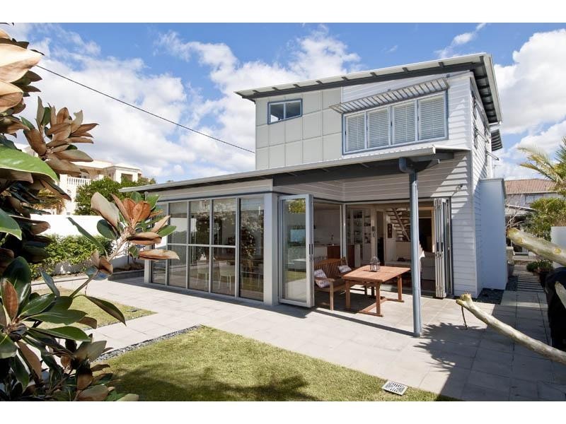 16 Petrel Avenue, Mermaid Beach QLD 4218