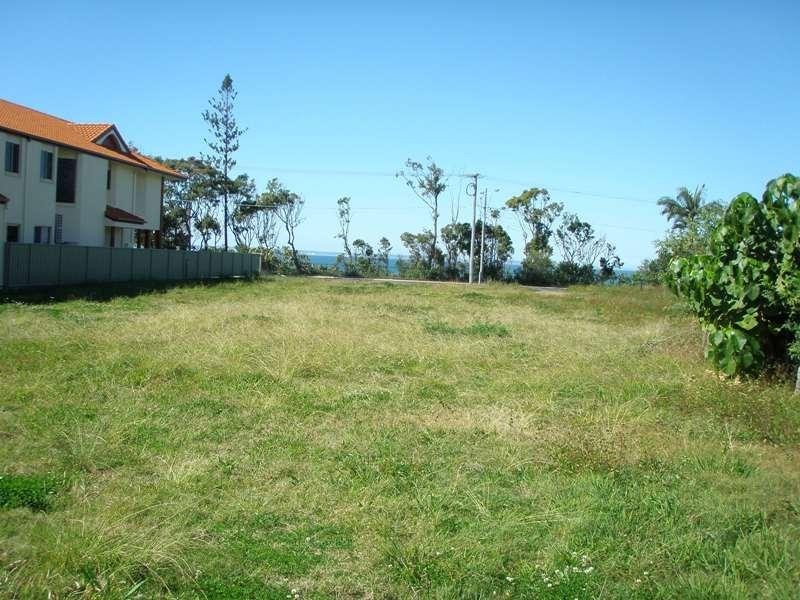 149 and 151 Landsborough Avenue, Scarborough QLD 4020