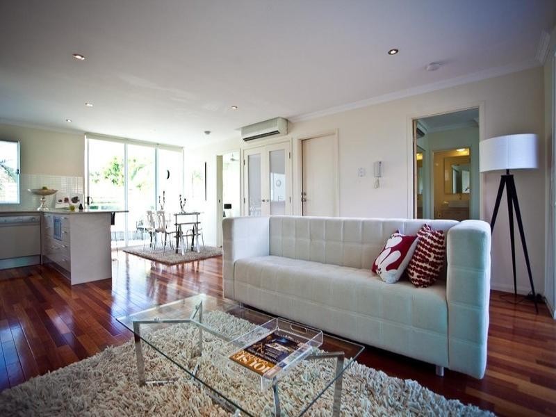 2/5 ‘Reflections On The Park’ Aruma Street, Chevron Island QLD 4217