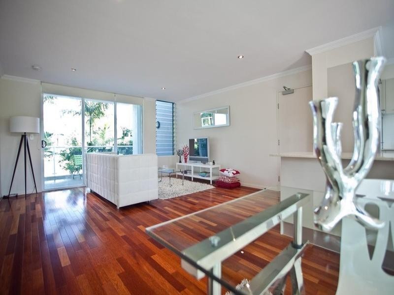 2/5 ‘Reflections On The Park’ Aruma Street, Chevron Island QLD 4217