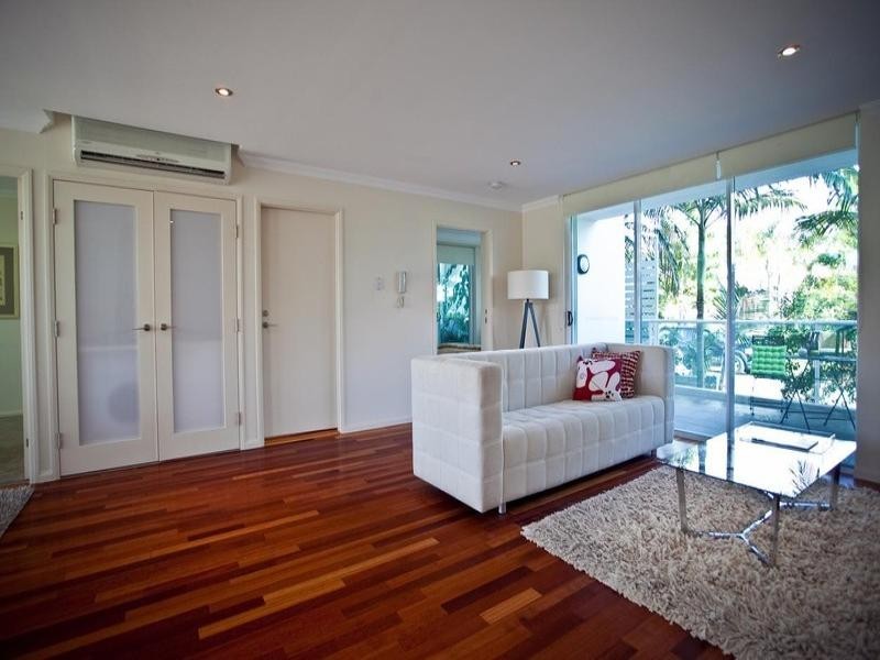 2/5 ‘Reflections On The Park’ Aruma Street, Chevron Island QLD 4217