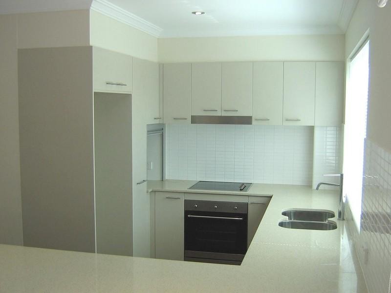 2/5 ‘Reflections On The Park’ Aruma Street, Chevron Island QLD 4217