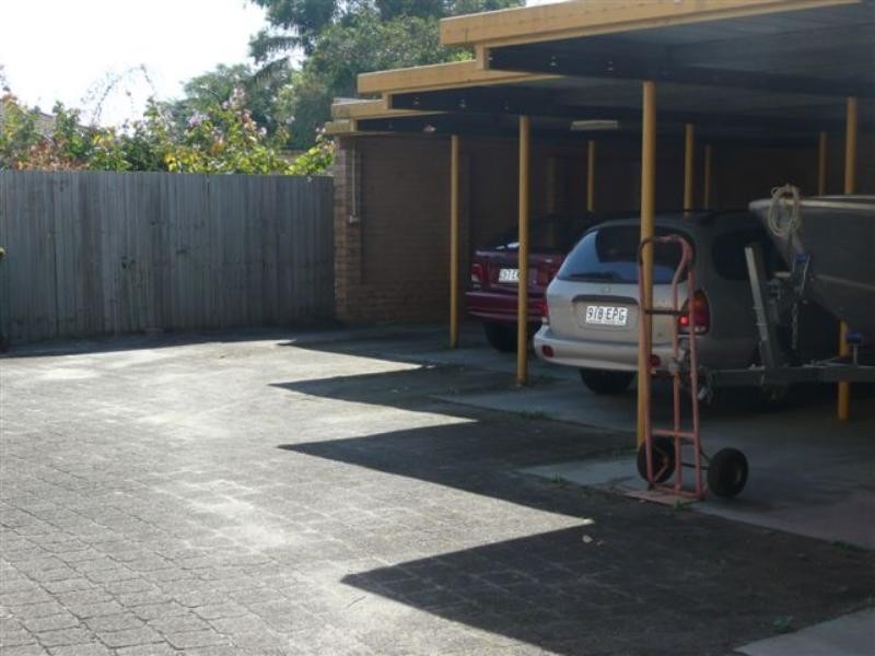 Clear Island Waters QLD 4226