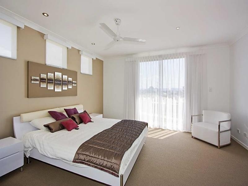 1-5 ‘Seabay Apartments’, 30 Stephens Street, Burleigh Heads QLD 4220