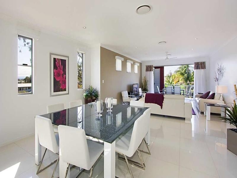 5 ‘Seabay Apartments’, 30 Stephens Street, Burleigh Heads QLD 4220