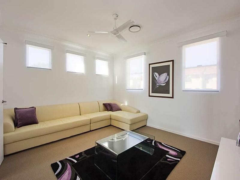 30 ‘Seabay Apartments’, Stephens Street, Burleigh Heads QLD 4220