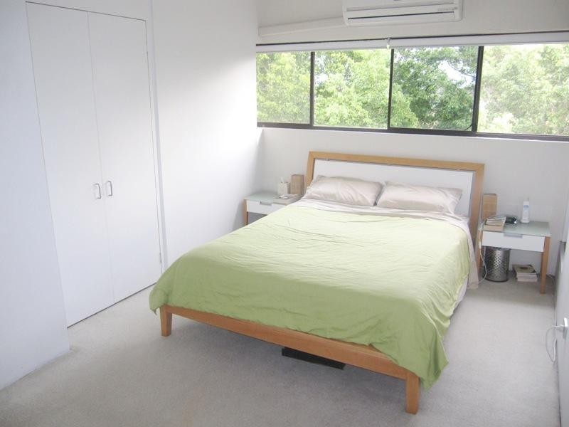 11/22 Rudd Street, Broadbeach Waters QLD 4218