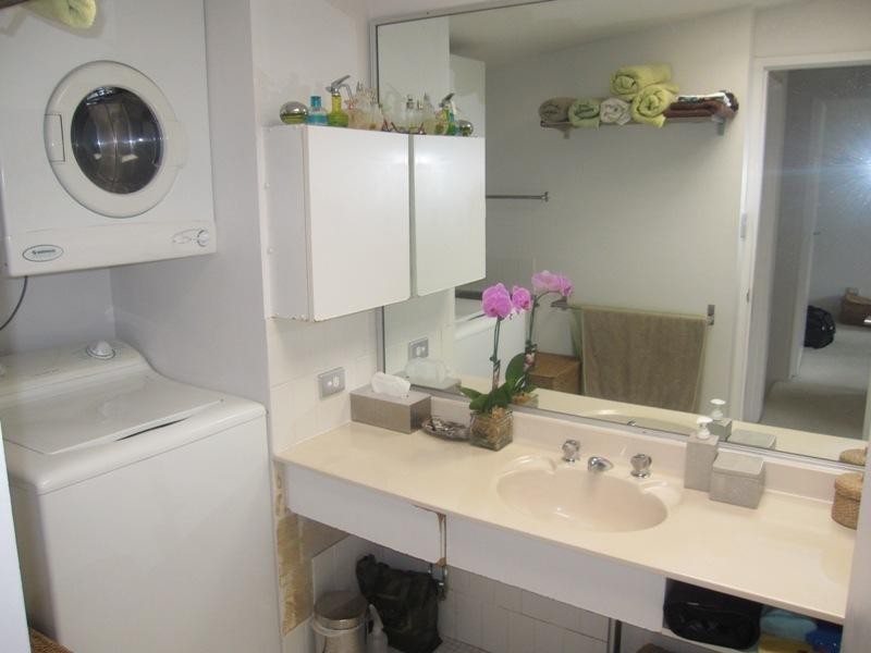 11/22 Rudd Street, Broadbeach Waters QLD 4218