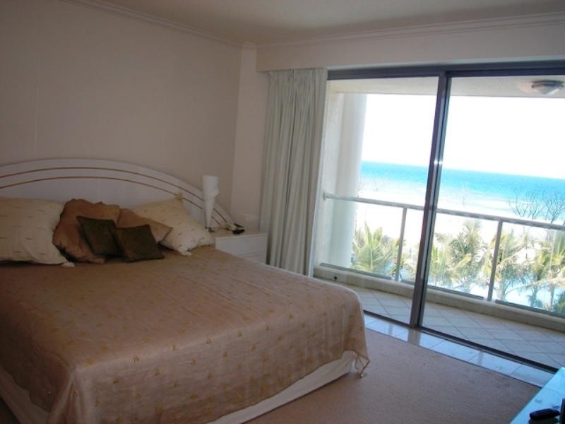 74 Old Burleigh Road, “La Sabbia”, Broadbeach QLD 4218