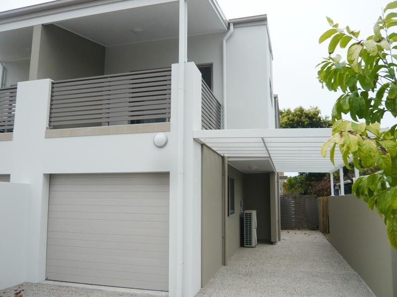 2/41 Dolphin Avenue, Mermaid Beach QLD 4218