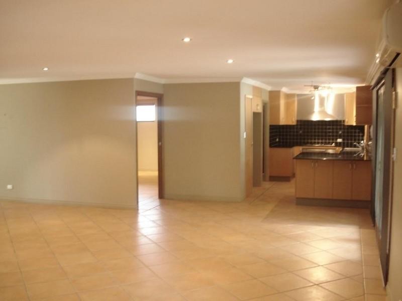 12 Park Avenue, Broadbeach Waters QLD 4218