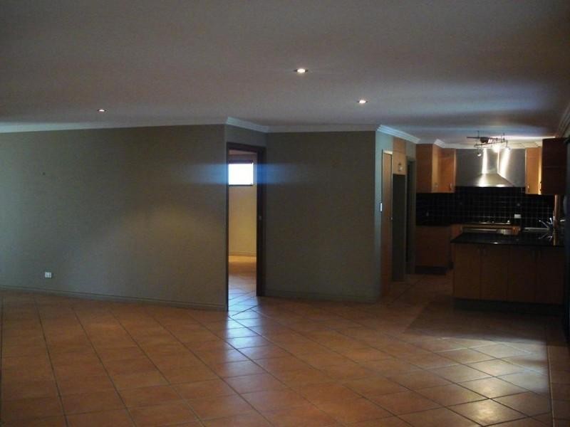 12 Park Avenue, Broadbeach Waters QLD 4218