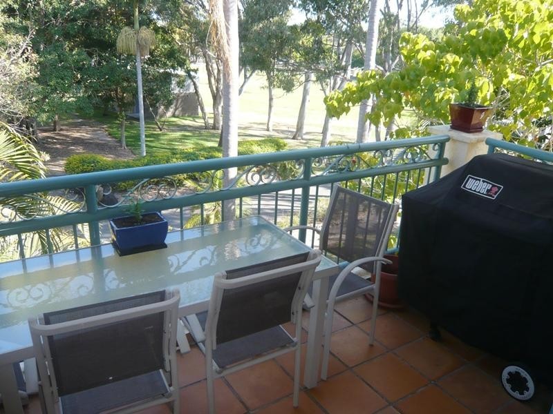 19/12 Monte Carlo Avenue, Broadbeach QLD 4218