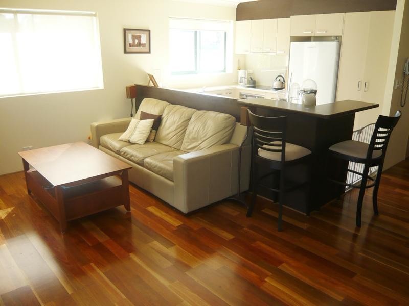 19/12 Monte Carlo Avenue, Broadbeach QLD 4218