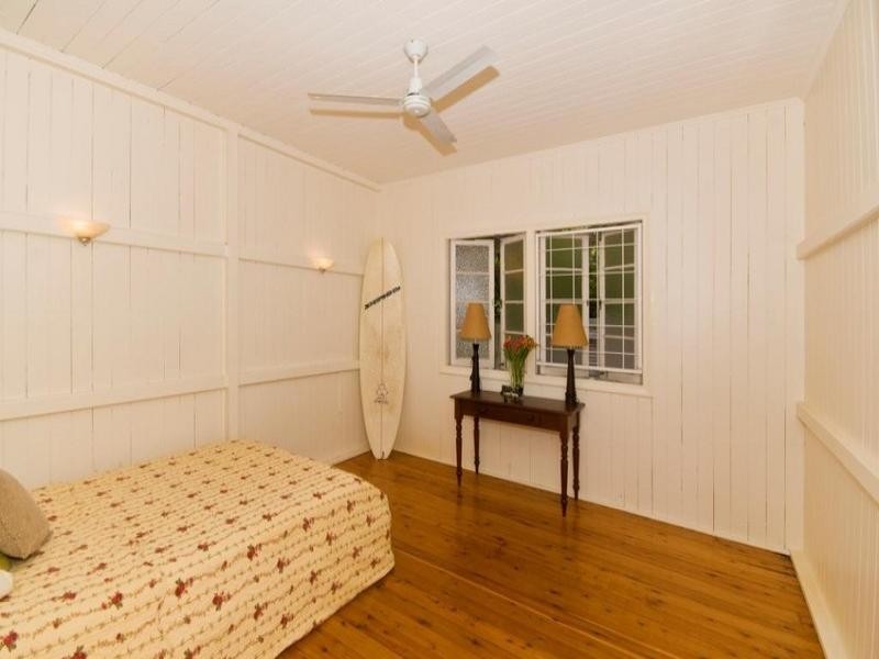 37 Peerless Avenue, Mermaid Beach QLD 4218