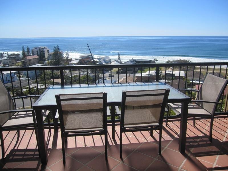 1 Great Hall Drive, Miami QLD 4220