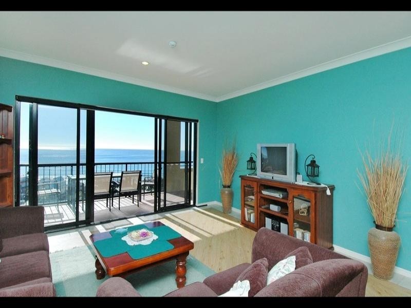 1 Great Hall Drive, Miami QLD 4220