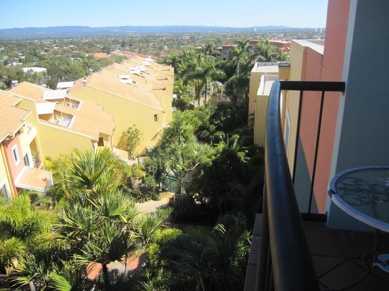 1 Great Hall Drive, Miami QLD 4220