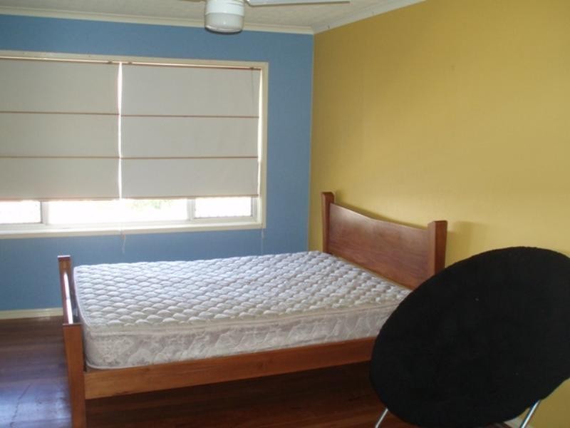 5 ‘Vaucluse’ 143 Surf Parade, Broadbeach QLD 4218