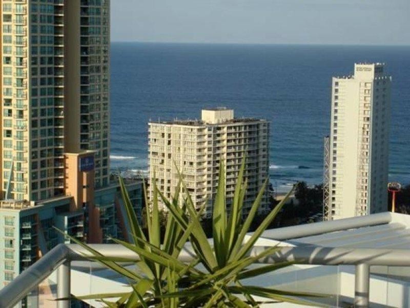 40 Riverview Parade, Surfers Paradise QLD 4217