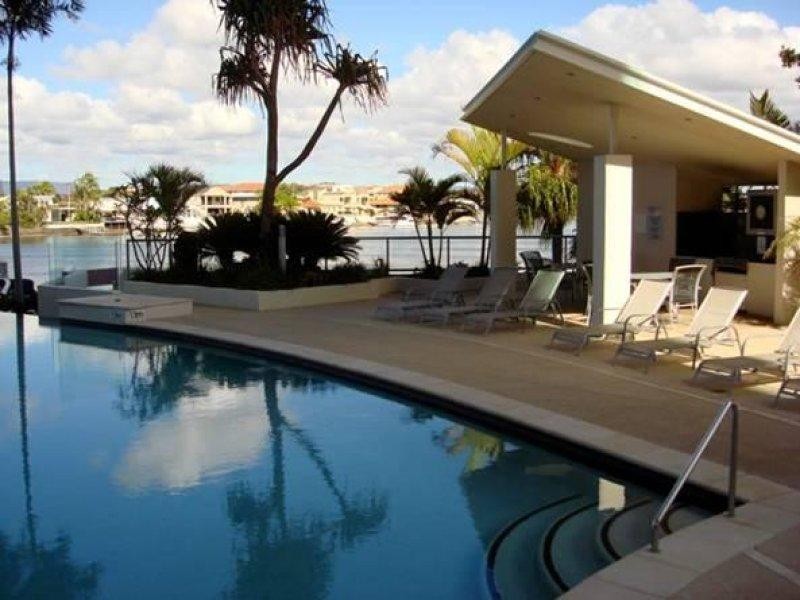 40 Riverview Parade, Surfers Paradise QLD 4217