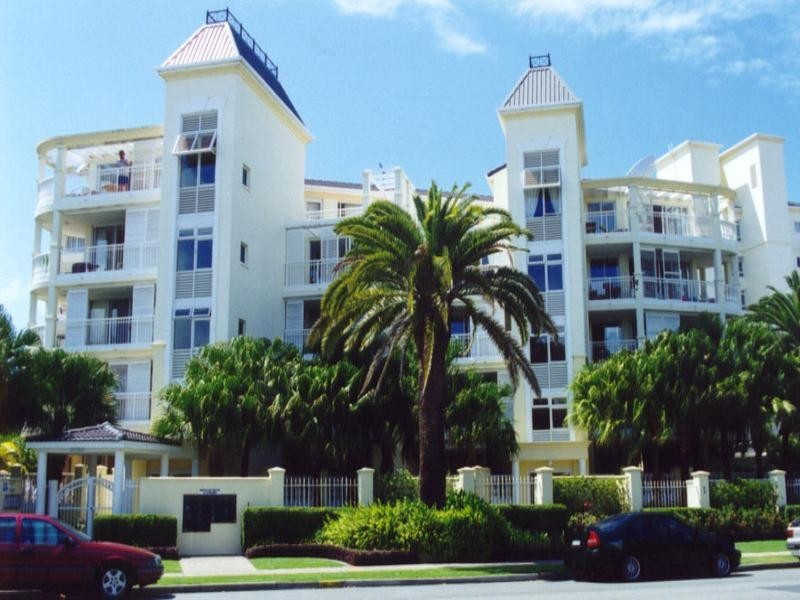 29/122 Old Burleigh Road, Broadbeach QLD 4218