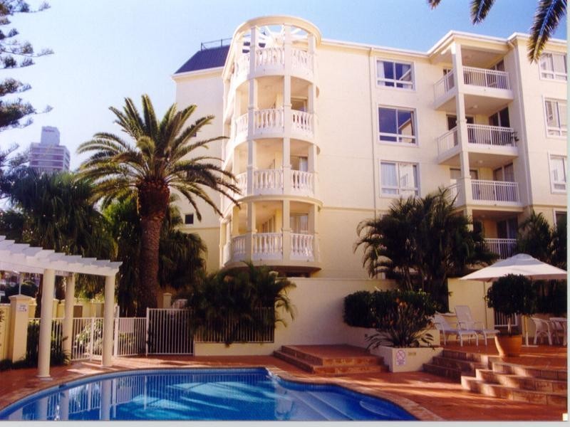 29/122 Old Burleigh Road, Broadbeach QLD 4218