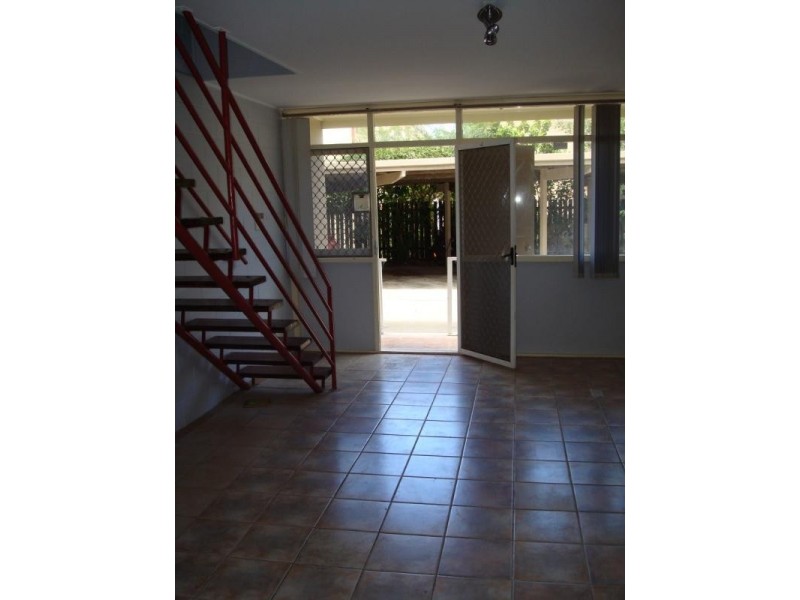 3/3 Margaret Avenue, Broadbeach QLD 4218