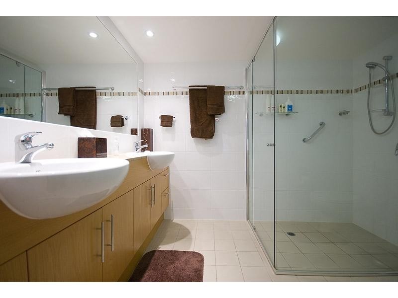 63 The Pinnacle, 2898 Gold Coast Highway, Surfers Paradise QLD 4217