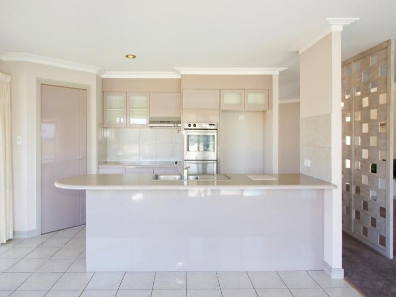 160 Sunshine Boulevard, Mermaid Waters QLD 4218