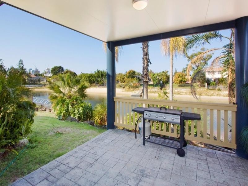 160 Sunshine Boulevard, Mermaid Waters QLD 4218