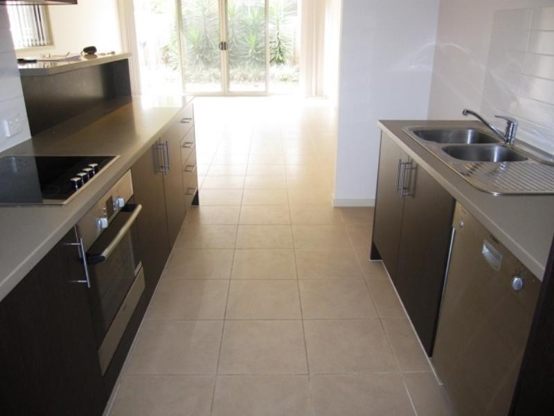 1 55 Dolphin Avenue, Mermaid Beach QLD 4218