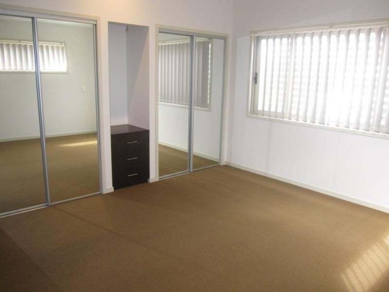 1 55 Dolphin Avenue, Mermaid Beach QLD 4218