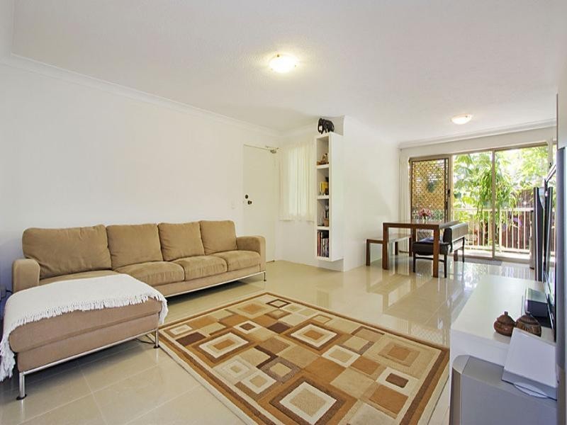 1 ‘Genoa Place’, 26 Genoa Street, Surfers Paradise QLD 4217
