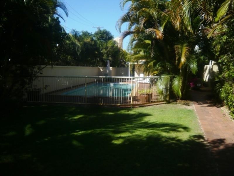 25/12 Dalpura Street, Chevron Island QLD 4217