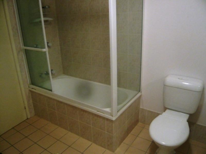 25/12 Dalpura Street, Chevron Island QLD 4217