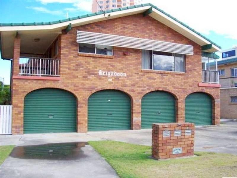 2/125 Old Burleigh Road, Broadbeach QLD 4218