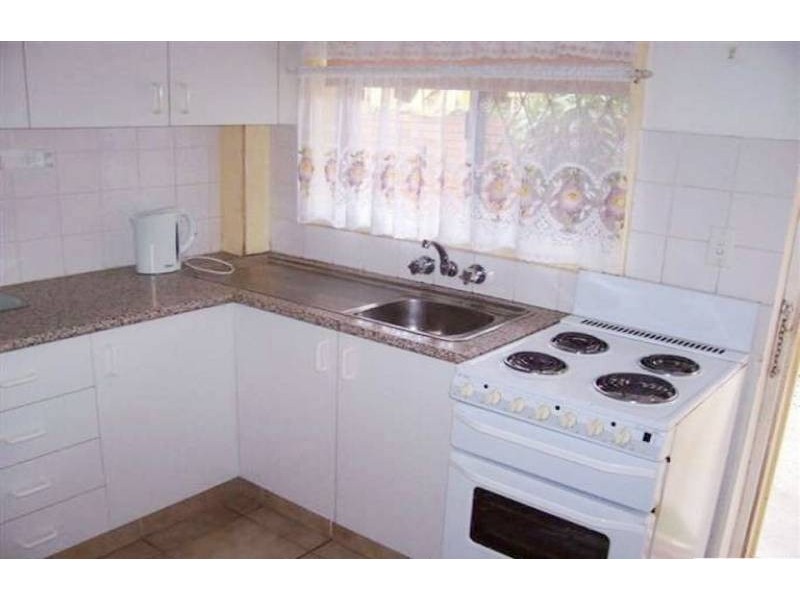 2/125 Old Burleigh Road, Broadbeach QLD 4218