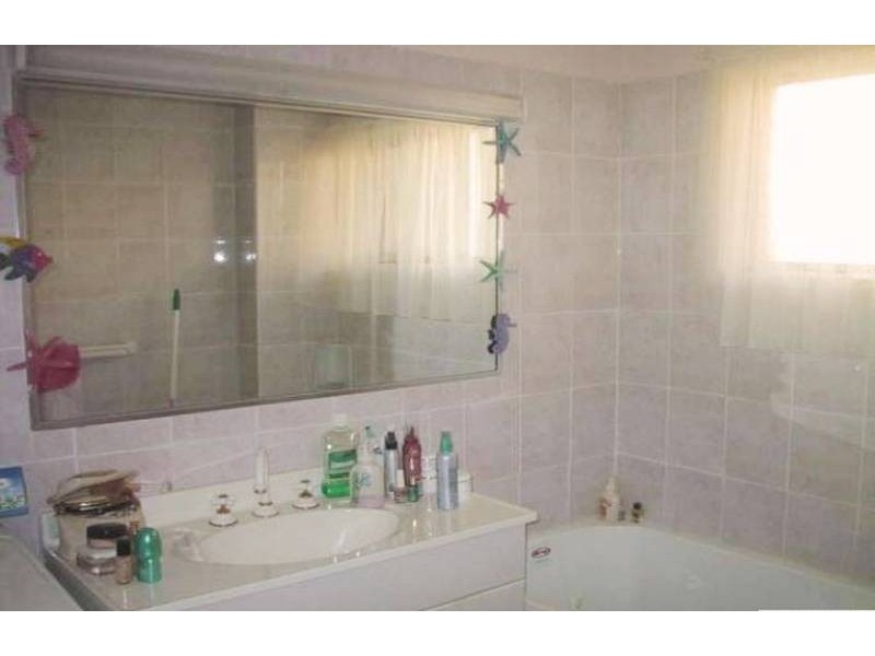 2/125 Old Burleigh Road, Broadbeach QLD 4218