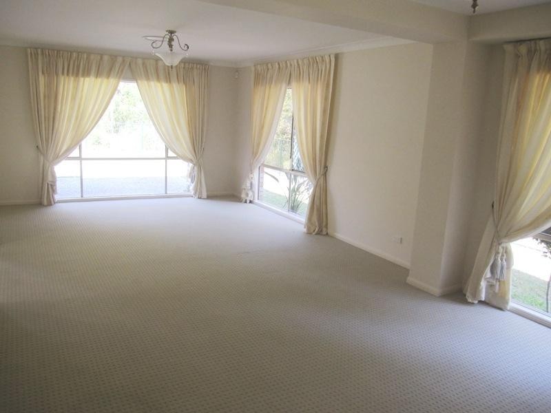 23 Banbrook Court, Molendinar QLD 4214