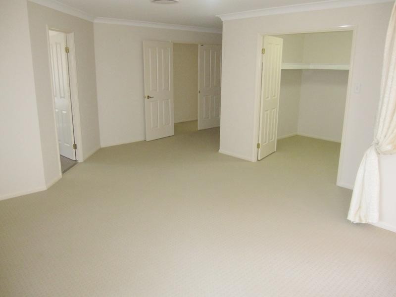 23 Banbrook Court, Molendinar QLD 4214